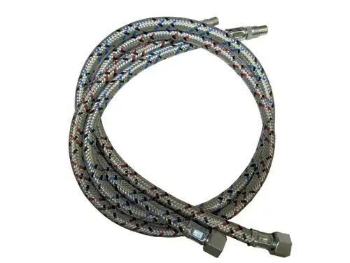 Schlauchset mit flexiblen, gewebten Schläuchen und Anschlussstücken, geeignet für Anwendungen im Bereich der Bosch-Werkzeuge und -Geräte.